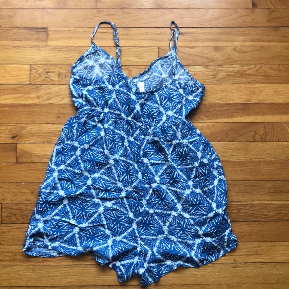 Rvca Printed Romper - Picture 2 of 3